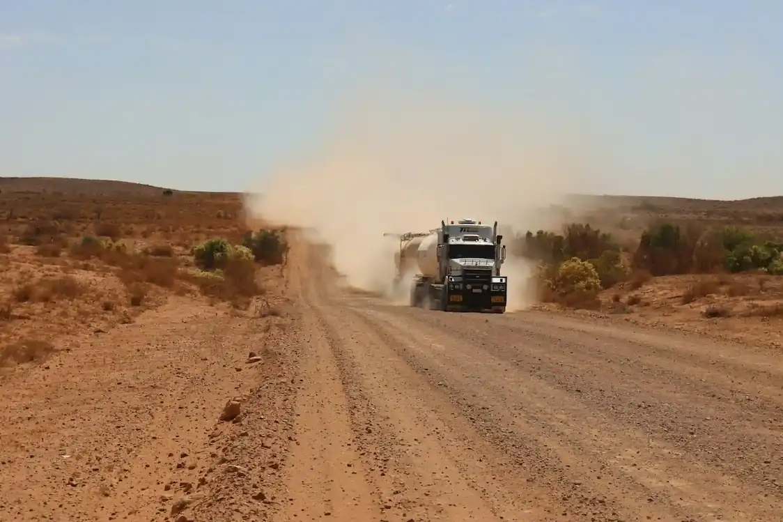 Road Train im Australischen Outback